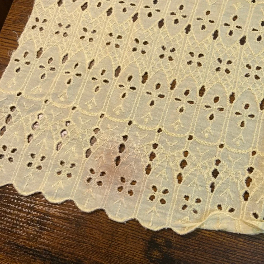 Eyelet Lace Dresser Scarves Cream Scalloped Edge Linens Set of 2 Vintage